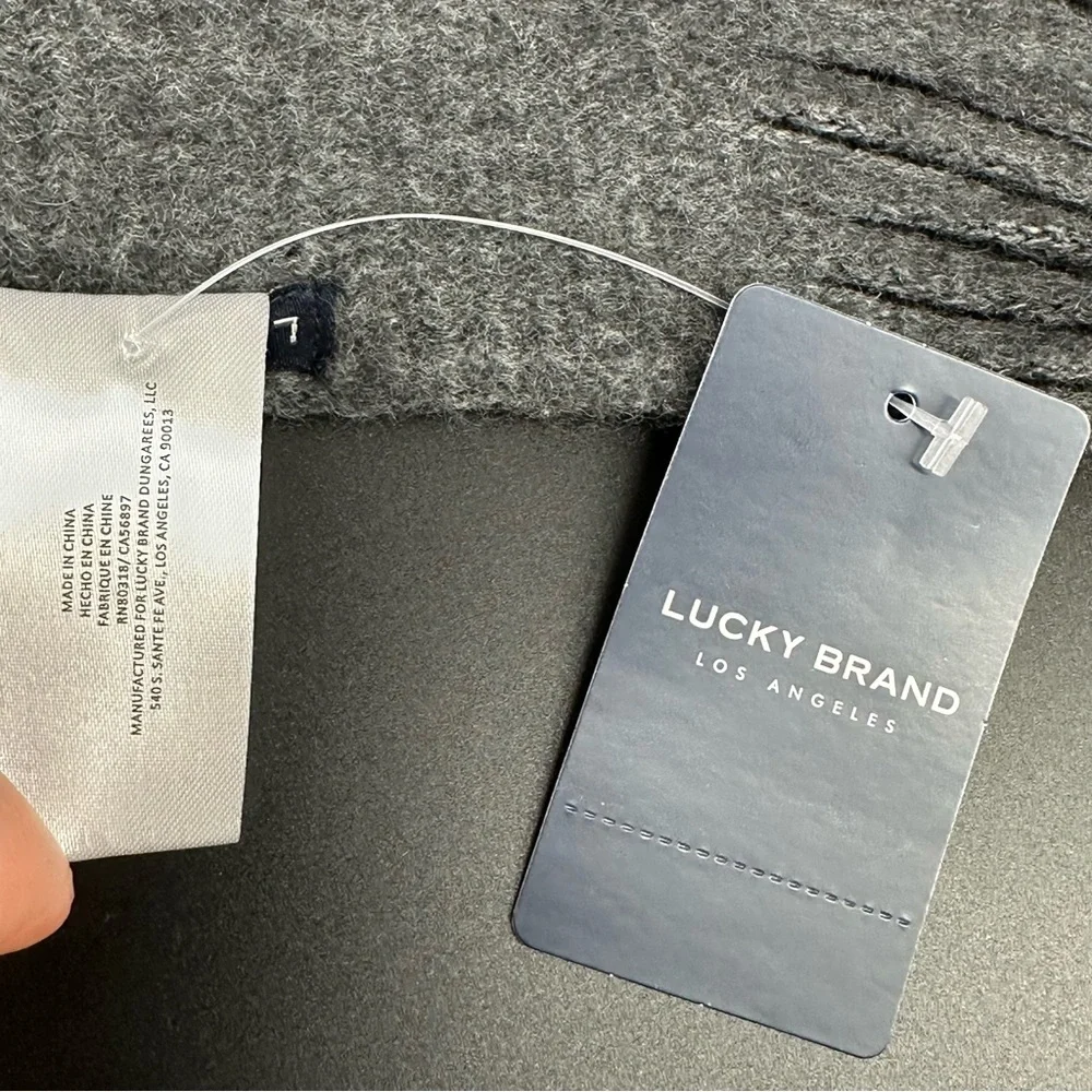 NWT Lucky Brand Gray Soft Brushed Scarf w/ Fringe‎